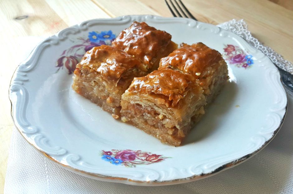 Kıyır Kıyır Ev Baklavası Tarifi - 2