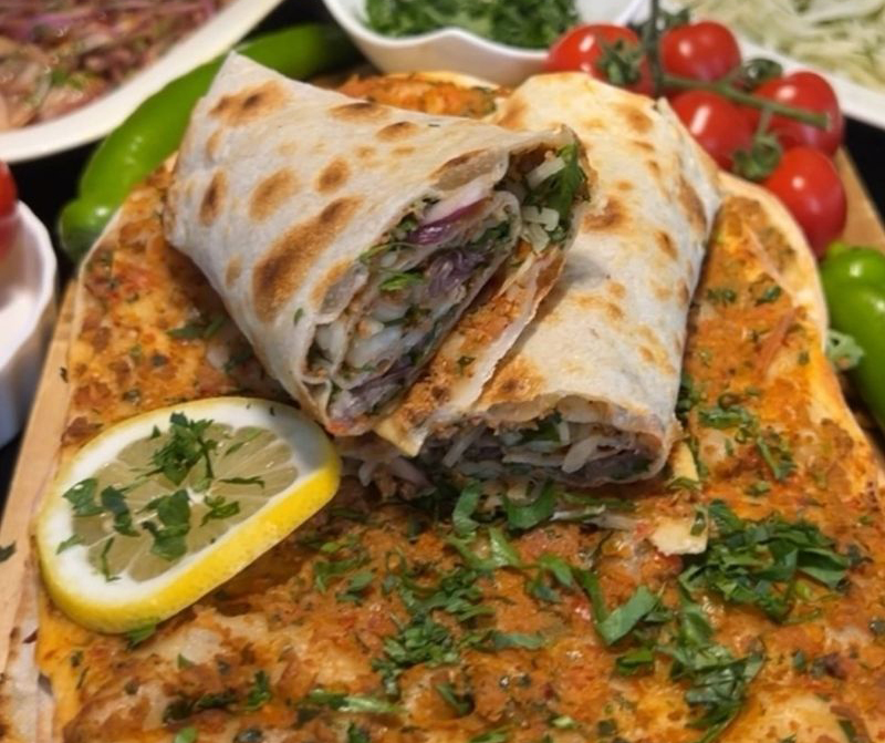 Mayasız Ev Yapımı Lahmacun Tarifi - 2