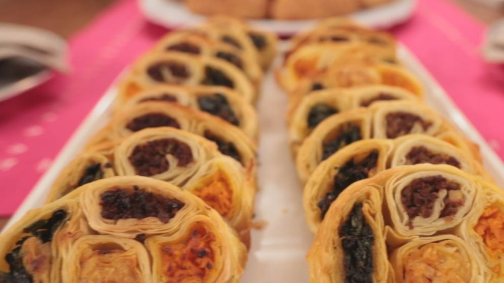 4 Renkli Börek Tarifi - 5