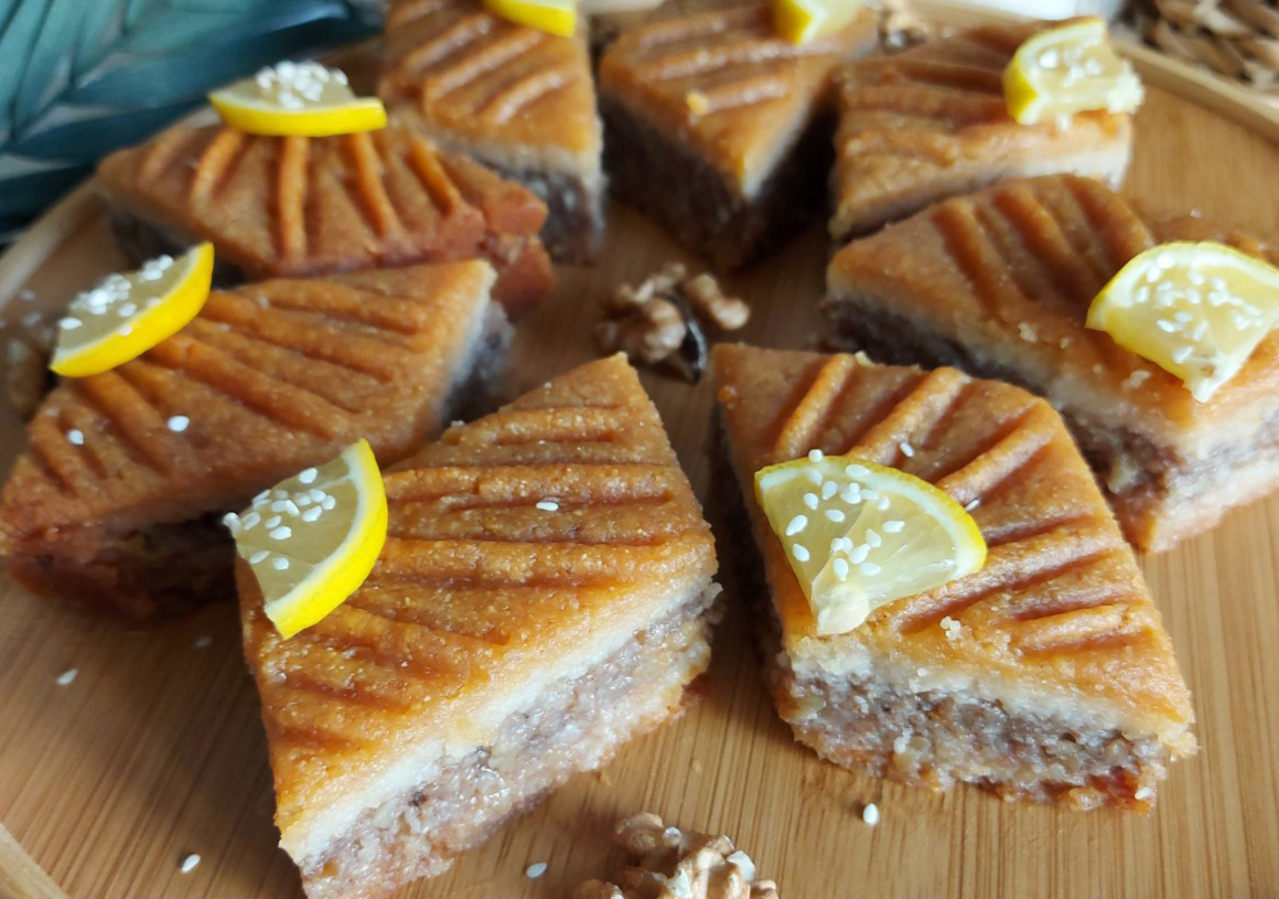 Baklava Tadında Bol Cevizli Tepsi Tatlısı Tarifi - 2