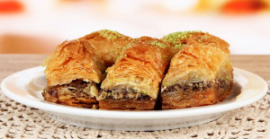 40 Katlı Kolay Baklava Tarifi