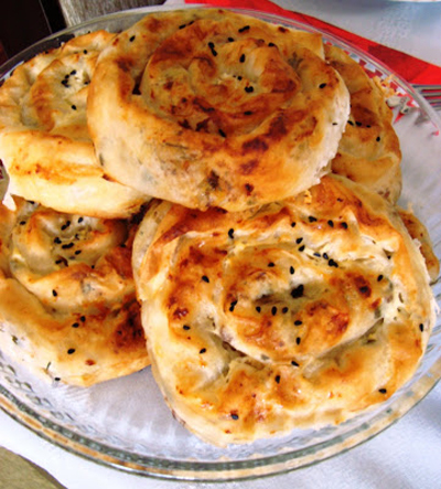 El Açması Kıymalı Börek - 5