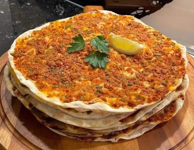 Ev Yapımı Çıtır Çıtır Lahmacun Tarifi - 4