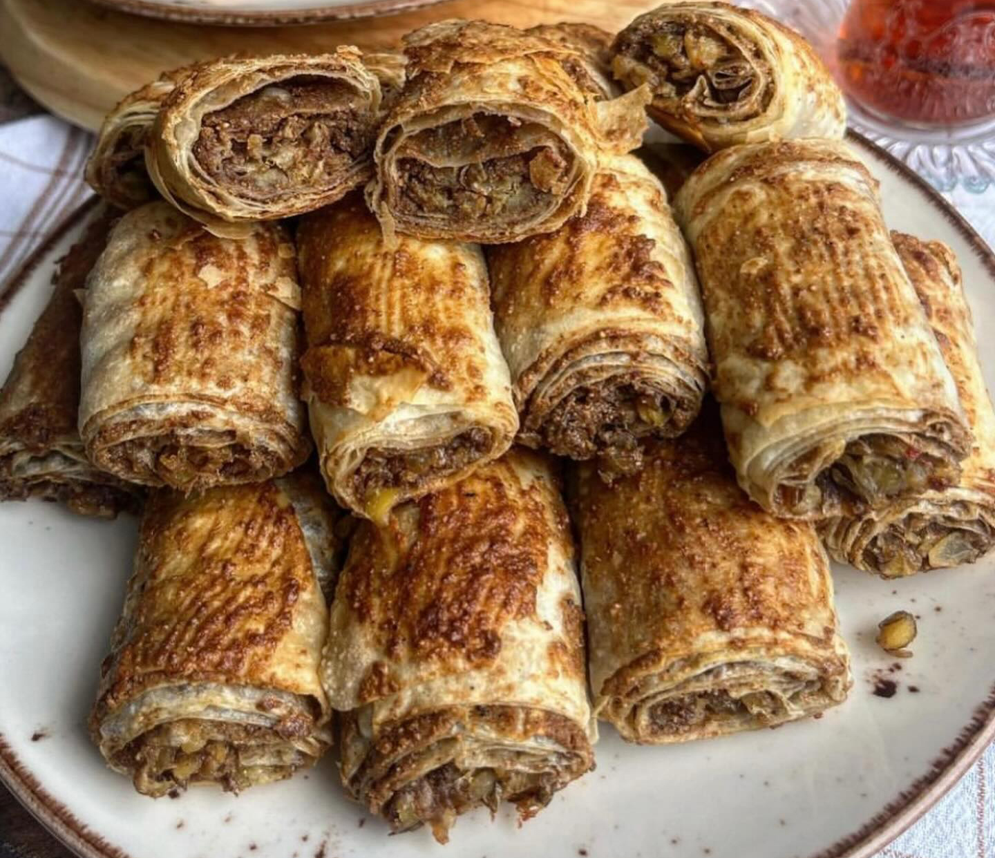 Hazır Yufka ile Çıtır Çıtır Haşhaşlı Börek Tarifi - 3