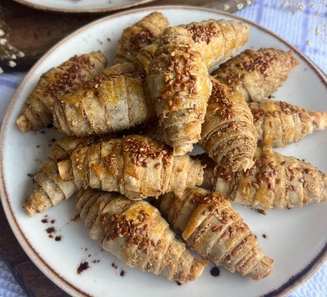 10 Dakikada Çıtır Çıtır Haşhaşlı Börek Tarifi - 4