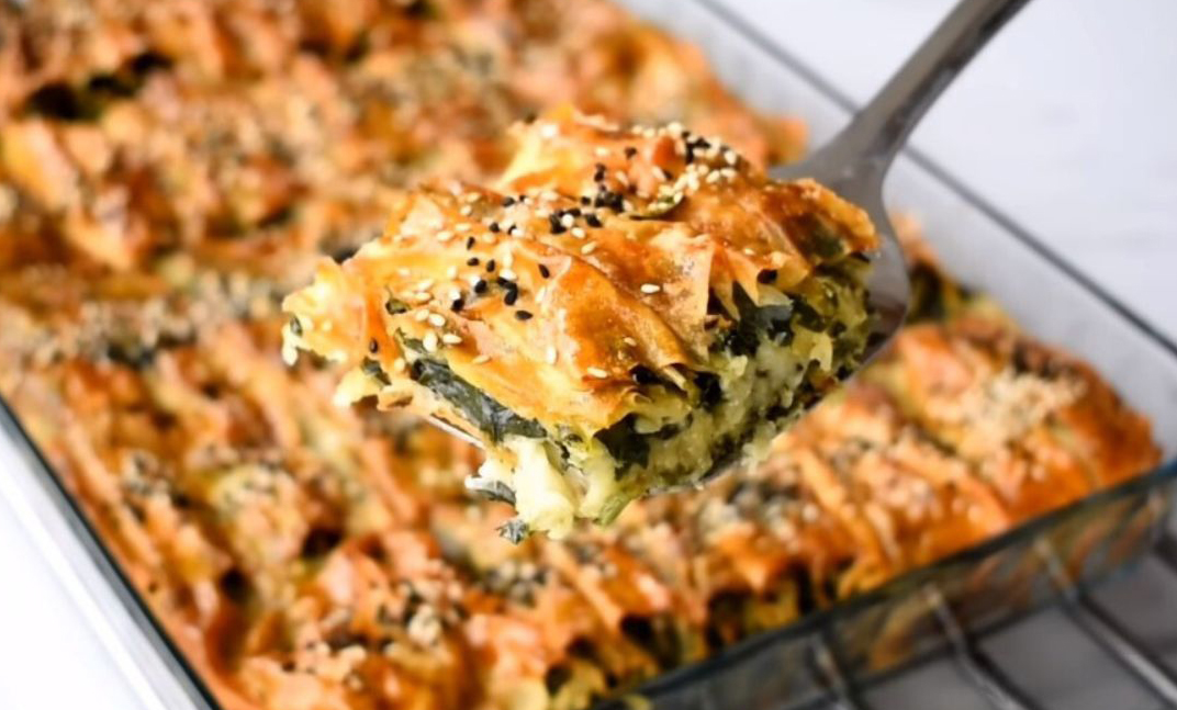 Hazır Yufka İle Ispanaklı Kolay Börek Tarifi - 3