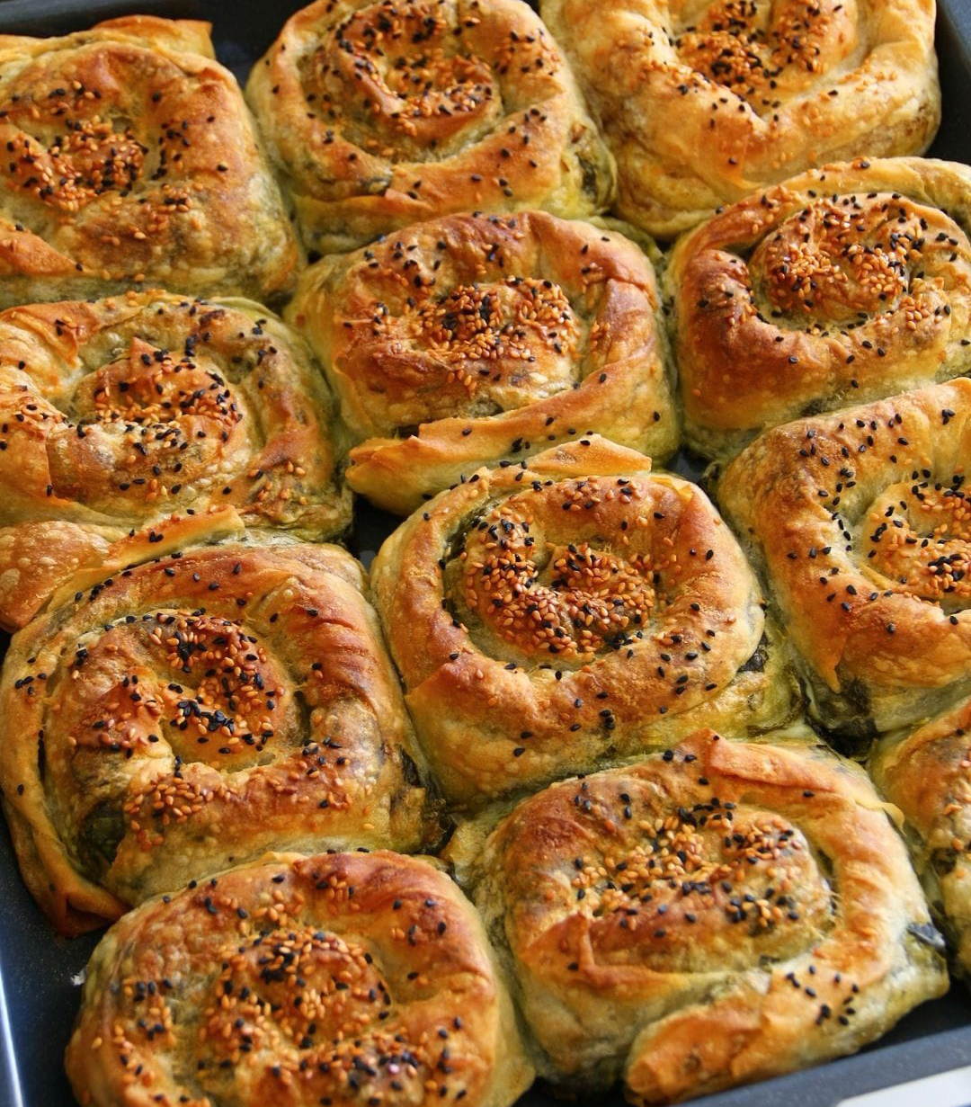 Annemin Ispanaklı Börek Tarifi - 1