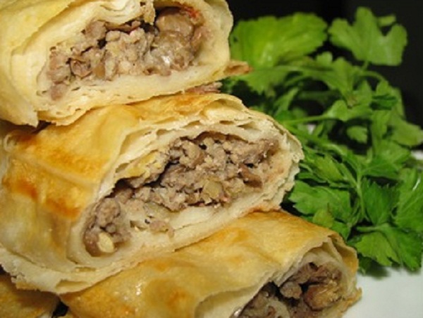 Kıymalı Mercimekli Börek Tarifi - 6