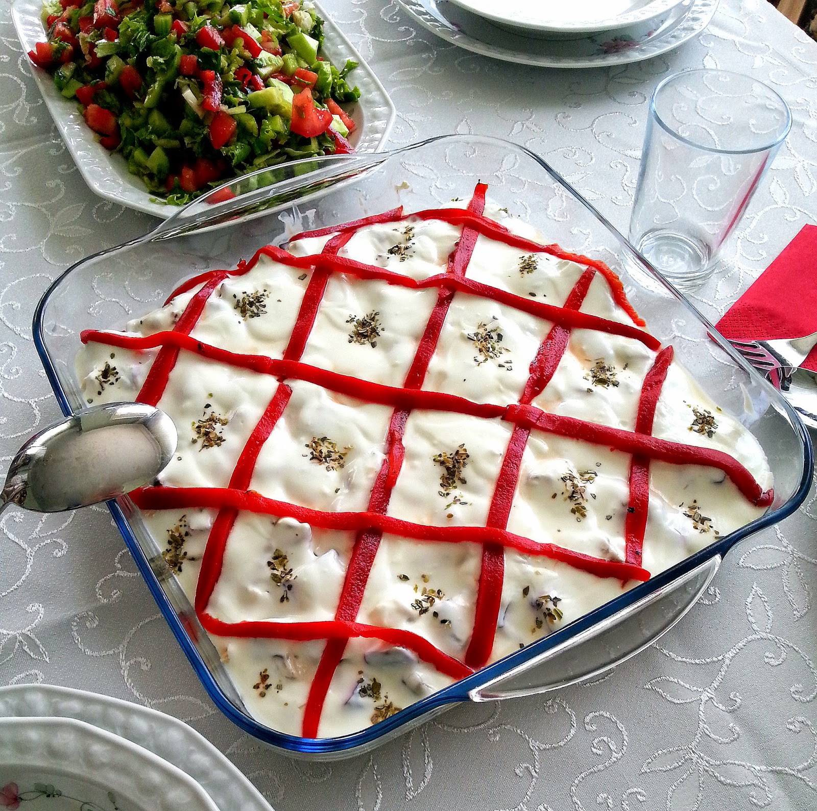 Etimekli Közlenmiş Patlıcan Salatası Tarifi - 5