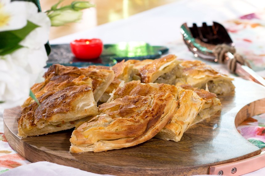 Maden Sulu Patlıcanlı Börek Tarifi - 4