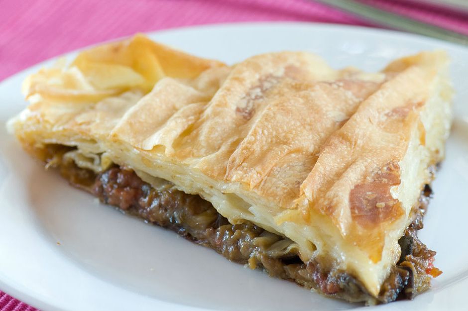 Maden Sulu Patlıcanlı Börek Tarifi - 5