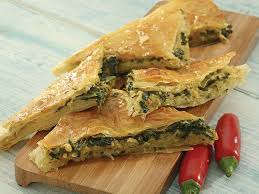 Milföylü Ispanaklı Börek Tarifi - 4