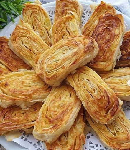 Ev Yapımı Patatesli Rulo Börek Tarifi - 4