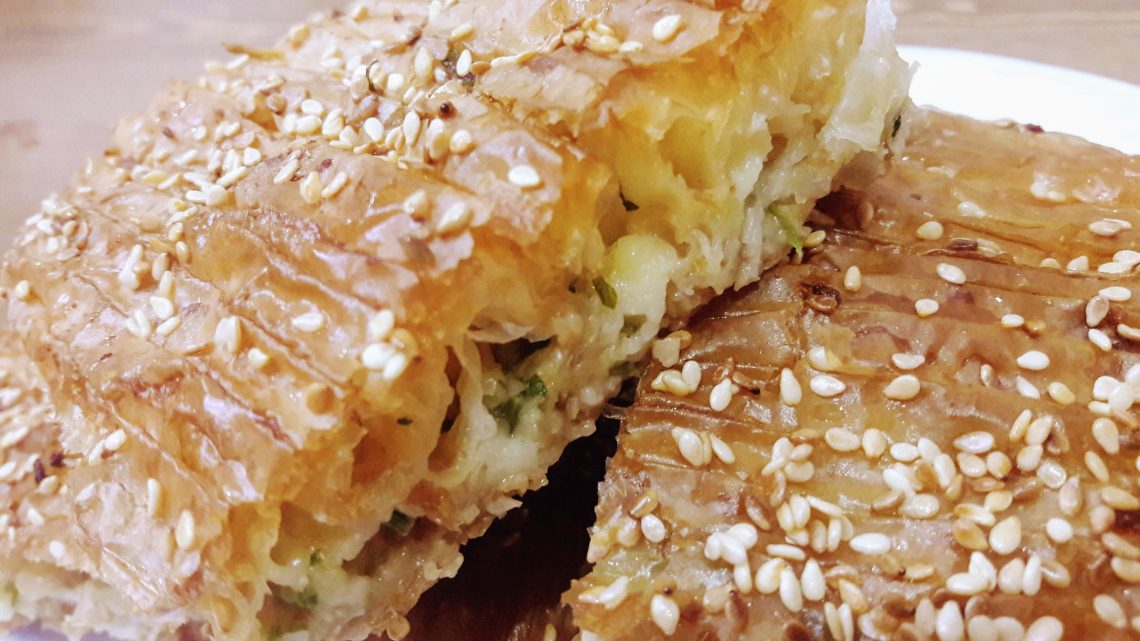 Peynirli Pileli Börek Tarifi - 6