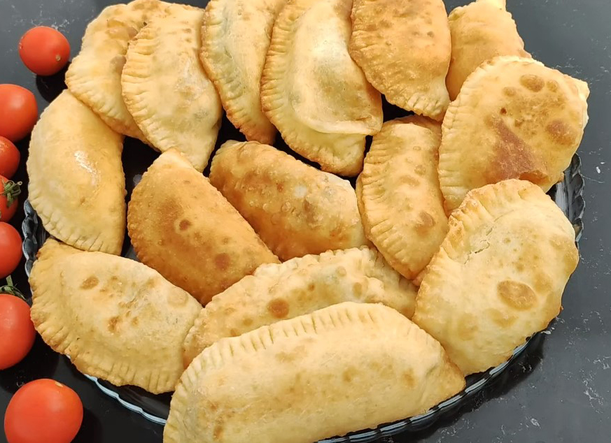 Asla Yağ Çekmeyen Puf Puf Börek Tarifi - 3