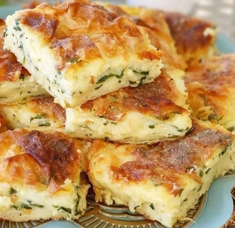 Kabarmaya Doymayan Sodalı Börek Tarifi - 4