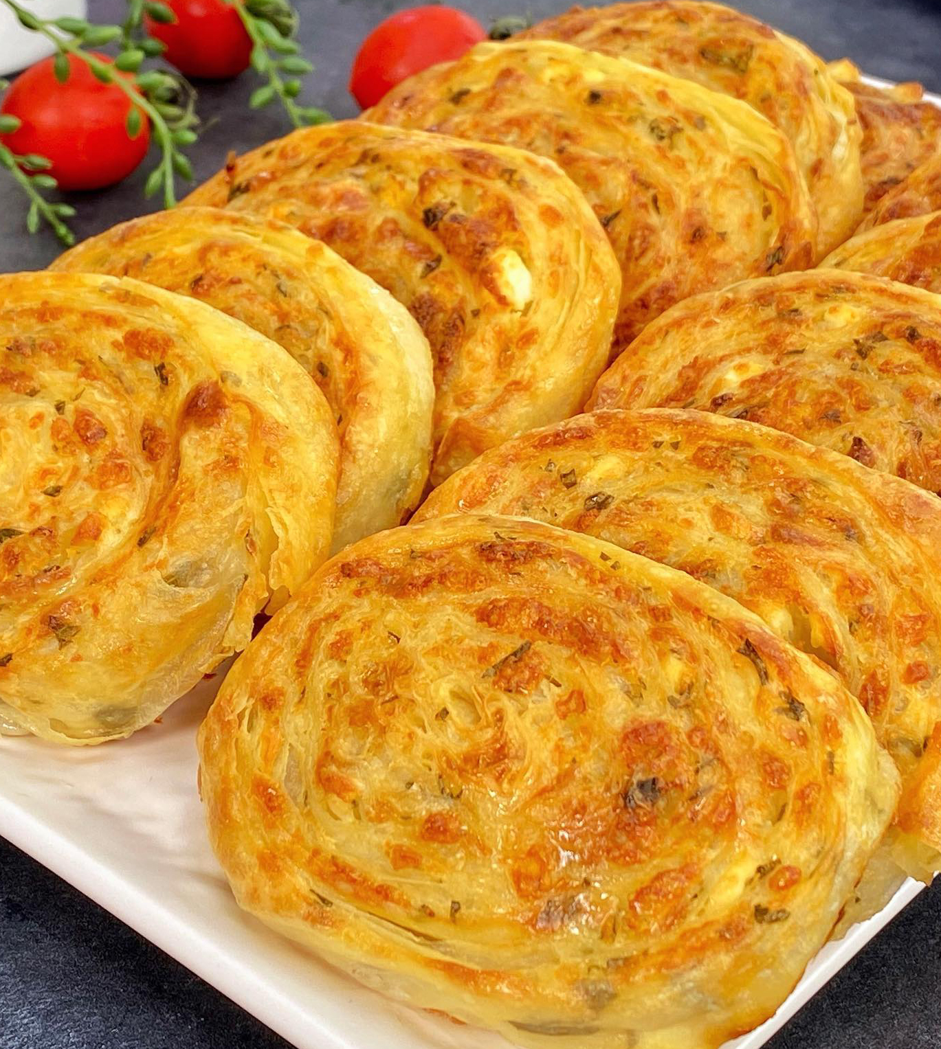 Puf Puf Sodalı Dilim Börek Tarifi - 2