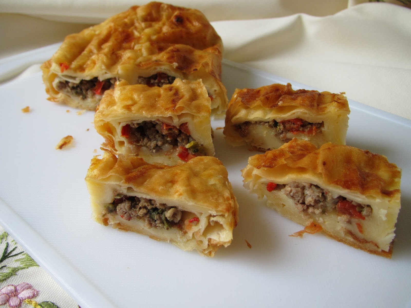 Kıymalı Börek Tarifi - 5