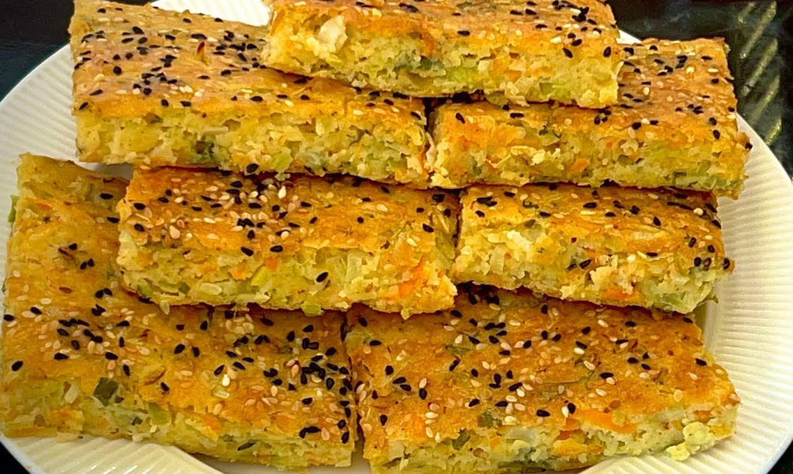 2 Su Bardağı Un İle 1 Tepsi Pırasalı Börek Tarifi - 4