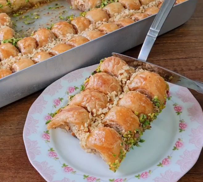 Annemin Ev Baklavası Tarifi - 2