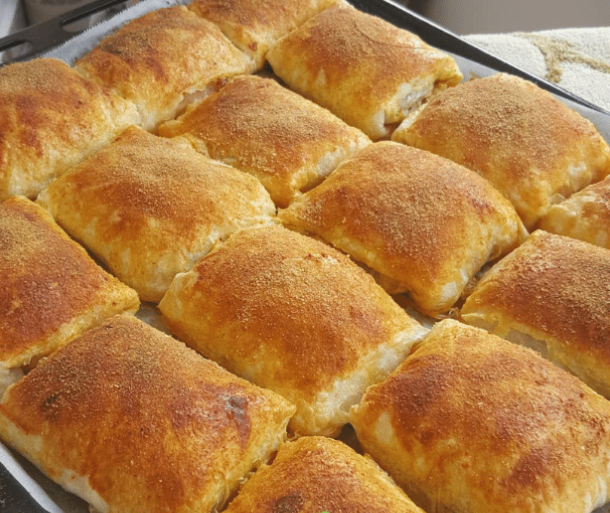 Kıymalı Poğaça Börek Tarifi - 3