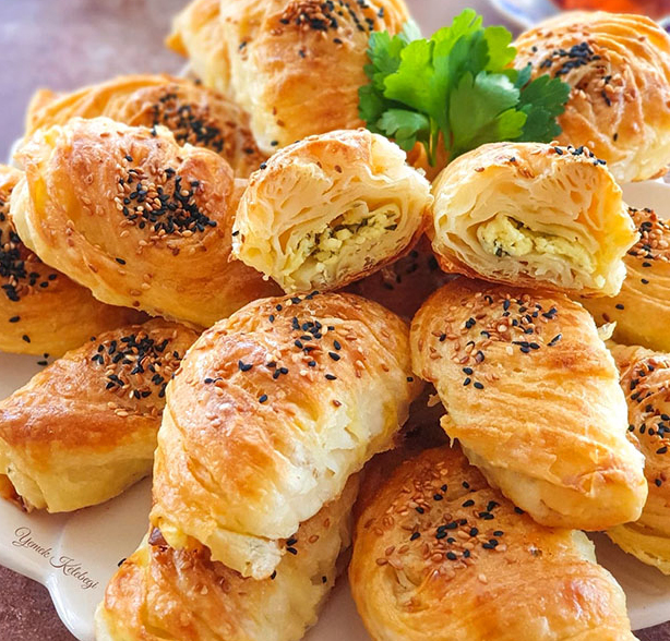 Sodalı Midye Börek Tarifi - 4